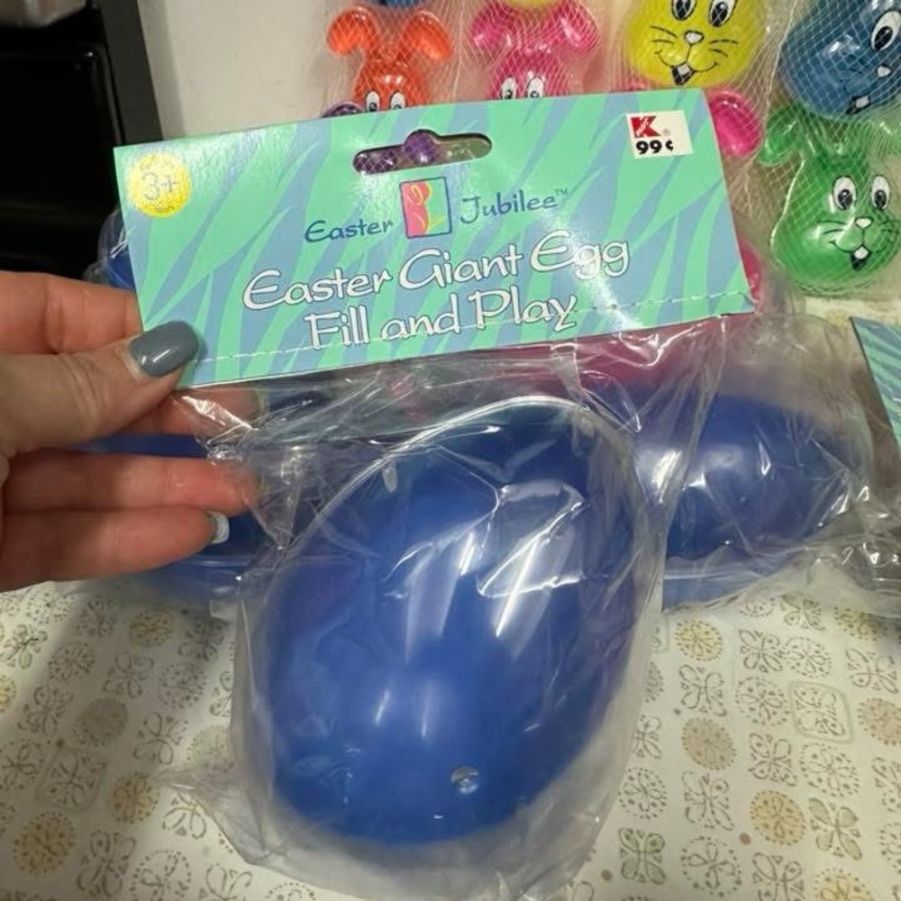 Colorful Easter Egg Set - Picture 8 of 10